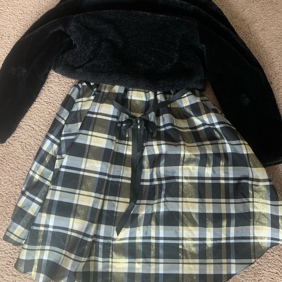 Formal girls dress. Could be used for holidays - Picture 4 of 8